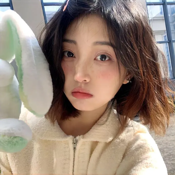 女性悬疑复仇《小姐》同类绝佳作品《女教师》：压抑女教师的极致反击，阶级与欲望的崩塌