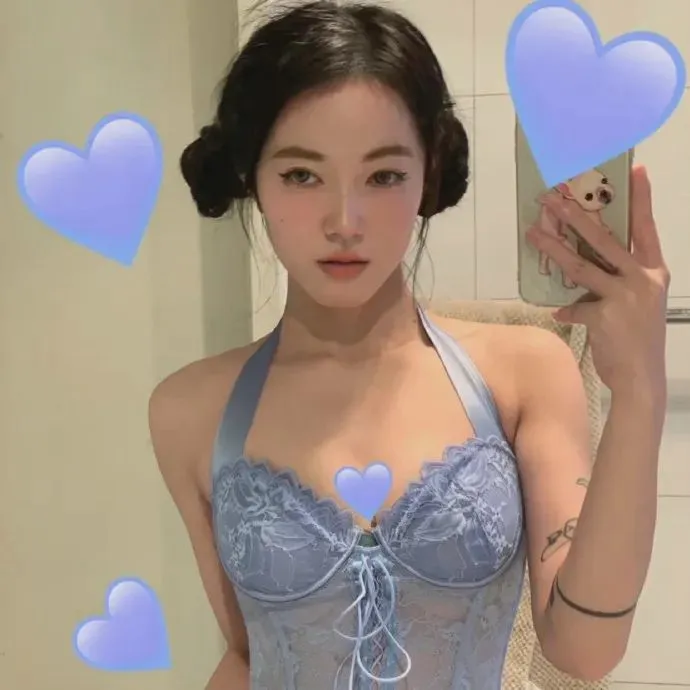 甜宠漫改剧《女神降临》车银优文佳煐：丑小鸭靠化妆变身校花，两大男神神仙打架