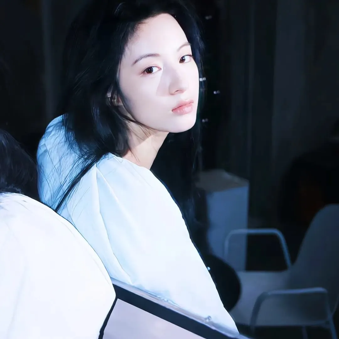 【女性觉醒】《危险的维纳斯》妻夫木聪吉高由里子：豪门争产悬疑案，神秘弟媳的致命诱惑与谎言
